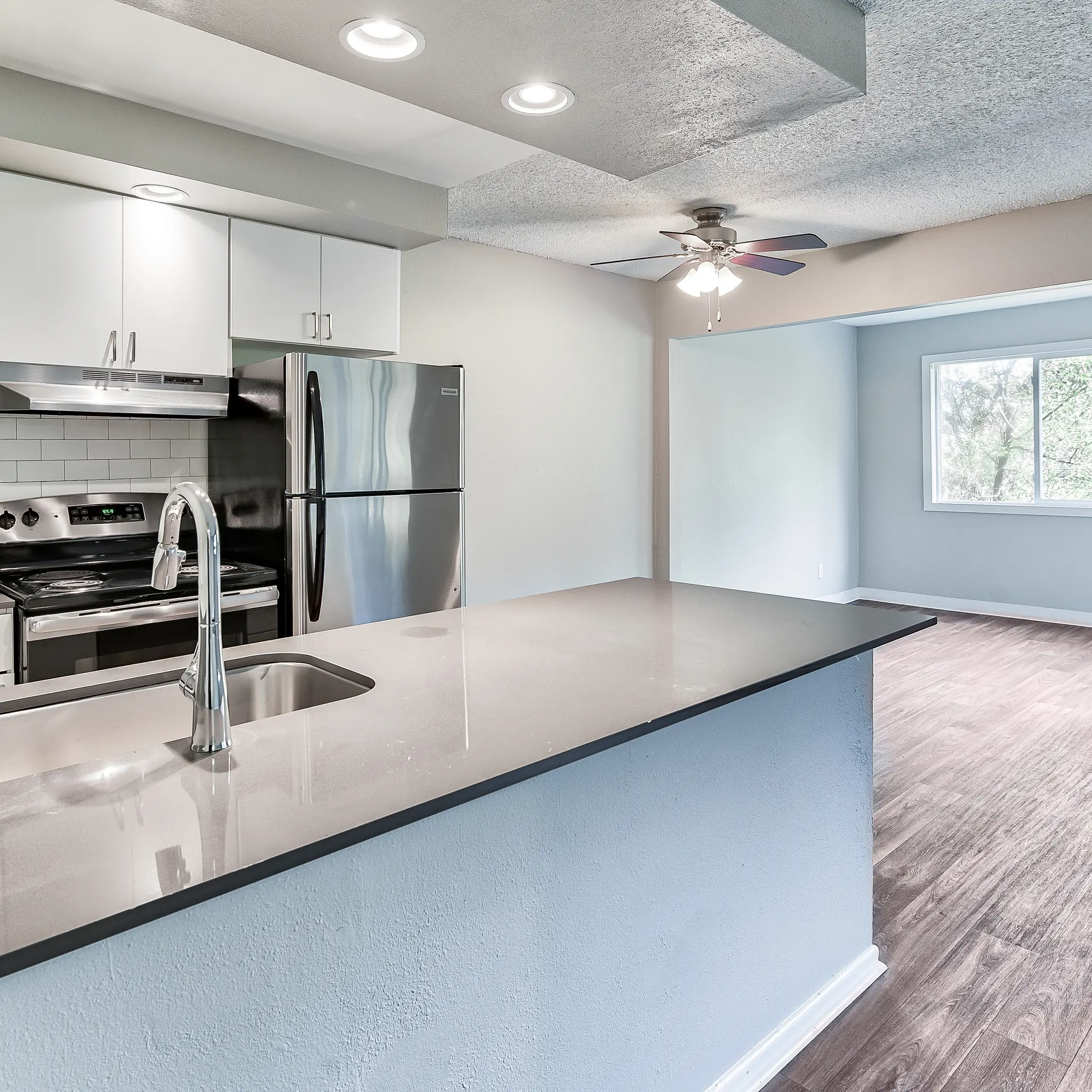 Luxury Apartments in Raleigh Hills | Montclair Terrace